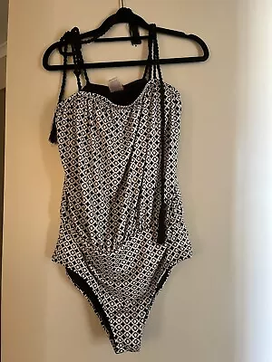 $35 • Buy Tigerlily Bathers Swimsuit Swimwear Size 12
