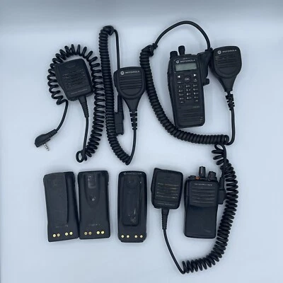 $299.99 • Buy Motorola XPR6550 UHF / 2 Radios / 3 Batteries / 2 Microphones 