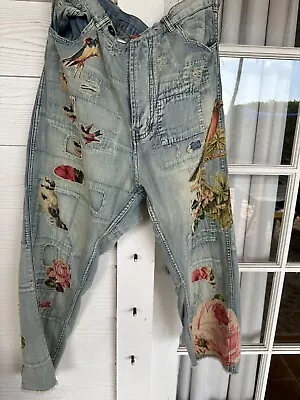 Magnolia Pearl Collector Bird And Flower Appliqué Miner Jeans • $375