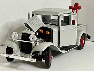 Road Legends1934 Ford Pick Up Wrecker - Grey -  1/18 Scale Diecast 92257- • $99.99