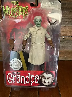 Diamond Select The Munsters Hot Rod Grandpa Figurine • $49.99