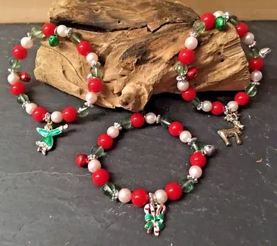 Christmas Stretch Bead Bracelet With Bells & Charm Angel /Reindeer/ Candy  *BN* • £3.99
