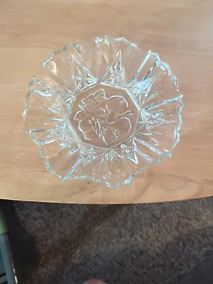 Vintage Clear Cut Crystal Glass Bowl Salad Fruit On Bottom Dish Scalloped  • $10