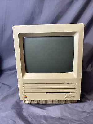 VTG Apple Macintosh SE M5011 Computer 1Mb RAM - 800K Drive - UNTESTED • $100