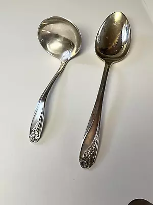 1847 Rogers Silverplate  DAFFODIL  GRAVY LADLE & LARGE SERVING SPOON No Mono • $24