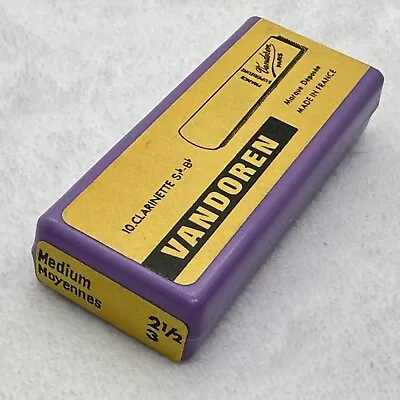 Vintage Vandoren Traditional Strength 2.5/3 Bb Clarinet Box Of 10 Reeds • $29.99