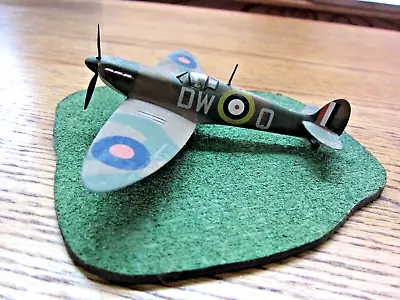 Wwii Spitfire Airplane Model-assembled-displayed On Green Landing-vintage! • $32.99