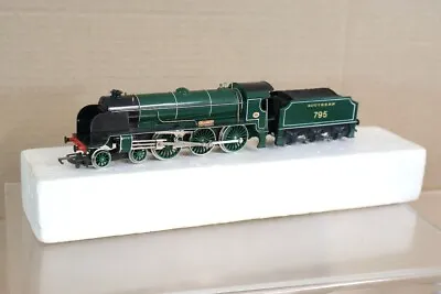 HORNBY R154 SOUTHERN SR 4-6-0 CLASS N15 LOCOMOTIVE 795 SIR DINADAN GLOSS Oi • £49.50