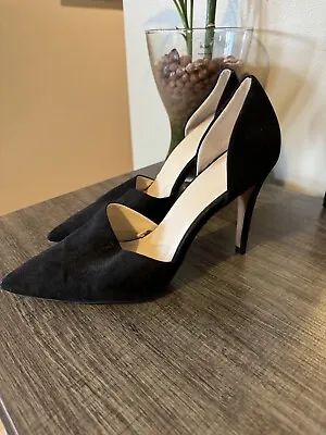 GORGEOUS And IN GREAT SHAPE Women's Black Zara Pumps • $40