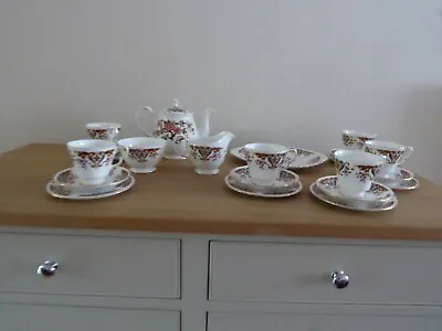 Colclough Royale Tea Set - 22 Pieces • £45