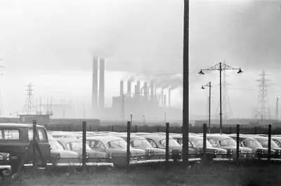 Dagenham Essex As New Ford Cars Roll Off The Production Line 1960 OLD PHOTO 1 • $5.78