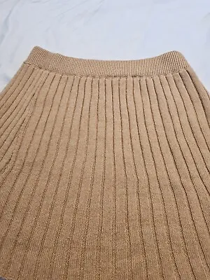 Mango Flared Ribbed Skirt • $23.99