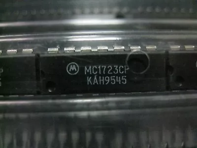 25PCS Motorola MC1723CP IC Adjustable Voltage Regulator2-37V 150mA DIP14 • $20