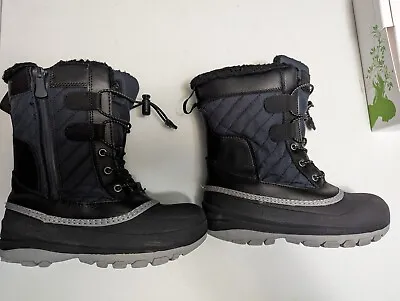 Boys Used Winter Boots Size 1 Target Brand Black Blue  • $10