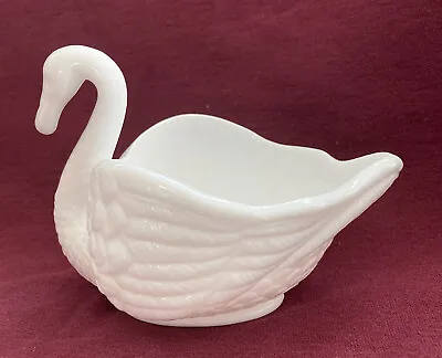 VINTAGE WESTMORELAND MILK GLASS FIGURAL SWAN Candy Dish • $10