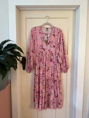 $35 • Buy Jaase Palace- Rihanna Floral Midi Dress Size 16 BNWT
