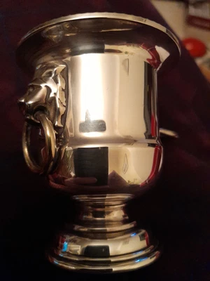£3.99 • Buy Vintage Viners Of Sheffield England Silver Plated Small Urn Vase With Lions