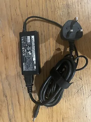 Genuine Original Toshiba SADP-65KB A PA3714E-1AC3 AC Power Supply Charger PSU • £15