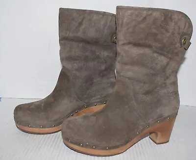 UGG Australia Lynnea Sheepskin Lined Brown Suede Wood Wedge Heel Boots Sz 6 • $89.95