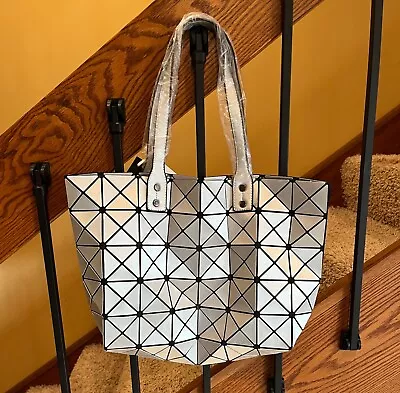 Isabelle Geometric Tote - Matte Silver-NWT • $9.99