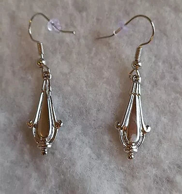 Vintage Silver Tone Drop Dangle Pierced Earrings • $3