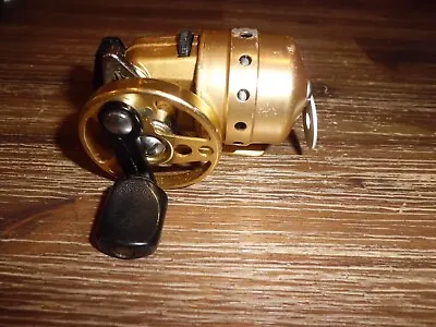 Vintage DAIWA Gold Ultra Light Spincasting Reel Made In Japan • $38.24