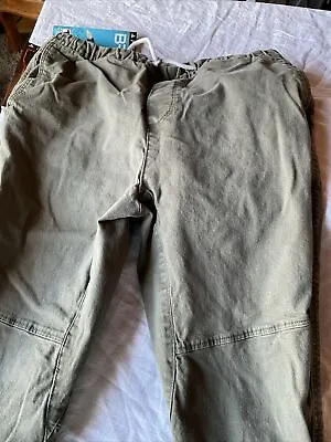 Divided H & M Pants Size 32 • $5