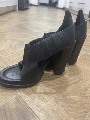 $80 • Buy ALEXANDER WANG SANDALS Size 38 Mint Condition Black