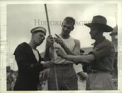 1943 Press Photo Lieutenant William Burton Gives Javelin Pointers At The Games • $19.99