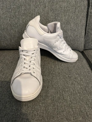 $50 • Buy Adidas Stan Smith Size 8