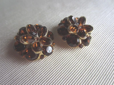 $4 • Buy 2 Topaz Rhinestone Flower Shank BUTTONS