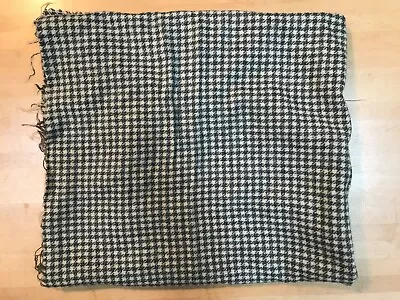 YORK WOOLENS Rug Hooking Wool Fabric Houndstooth Green BRAND NEW One Yard • $24.99