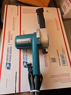 Makita 9031 1-1/8  X 21  Belt Sander AC100V • $149