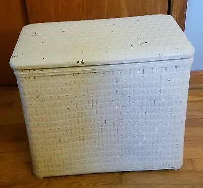 $45 • Buy Vintage Creamy White Woven Wicker Clothes Laundry Basket Hamper W/ Hinged Lid