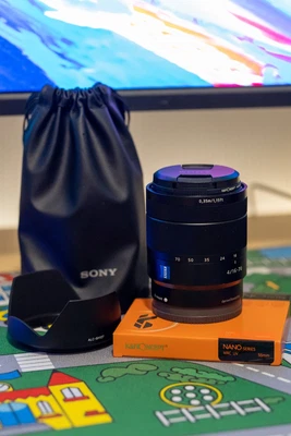 $500 • Buy Sony APS-C Vario-Tessar T* E-Mount 16-70mm F4 Zeiss OSS SEL1670Z Practically New