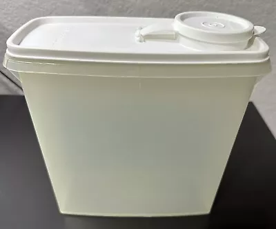 Vintage Tupperware Cereal Keeper 3QT. 469-6 Storage Container W/Lid • $8