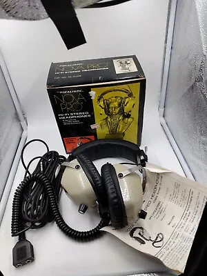  Realistic Nova Pro Vintage HI-FI Stereo Headphones. 33 1014B 8 Ohm  • $38.70