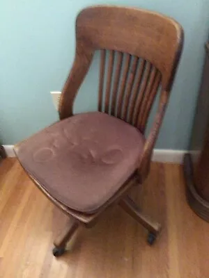Traditional Antique Swivel Adjustable Oak Desk Chair • $155