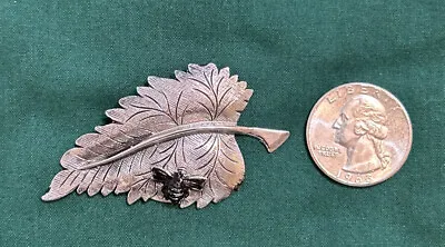 Vintage Honey Bee On Leaf Scarf Clip Silver Tone Metal • $9.99