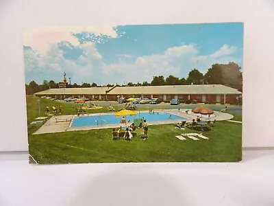 Holiday Inn South Memphis TN 1965 Vintage Postcard • $4.95