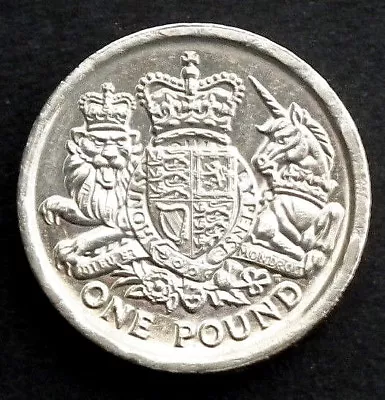 £1 Coin (2015) The Royal Coat Of Arms {Obsolete} Circulated Condition • £3.60