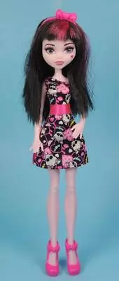 Mattel MONSTER High DRACULAURA Skulls & Hearts Dress Pink Shoes W/Bows 2015 • $6.99