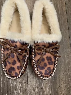 J Crew Woman's Size 6 CoZy Warm Leopard Calf Hair Moccasin Slippers • $32