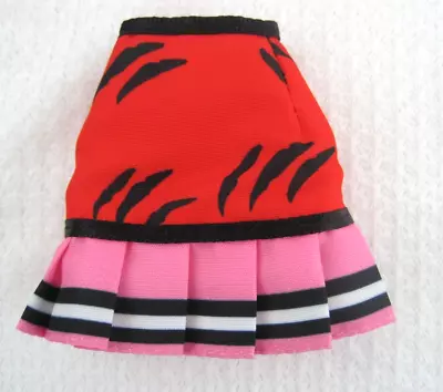 Monster High Toralei Stripe 2022 G3 Ghoul Spirit Black Pink Red Skirt • $5.99