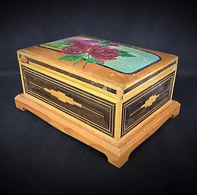 Nice Straw Marquetry Box. Pink Floral Decor. 20th Or Front • $54.10