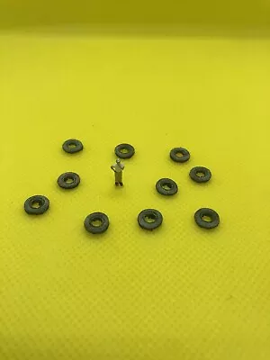 N Gauge Model Railway Accessories Scenery Rubber Tyres 10PK Painted & Weathered • £4.25