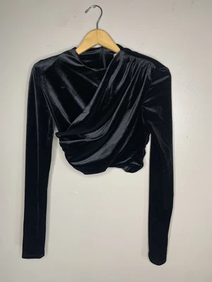 $55 • Buy ZARA Black Velvet Crop Top Shoulder Pad Sold Out Blogger -women’s XS NWT New