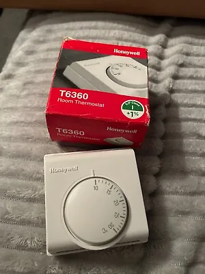 Honeywell 230V Room Thermostat T6360B1026 FREEPOST • £19.99