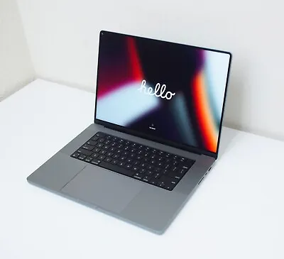 $2989 • Buy Apple MacBook Pro 2021 16 Inch 3.2 GHz M1 Max 10-Core 1TB 32GB RAM 32-Core GPU