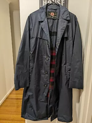 Vintage  Pennisi Clothing Co. Rain Coat Size 38 • $45